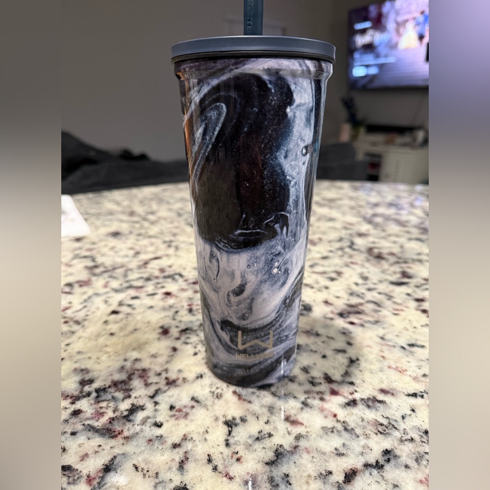 Insulated tumbler